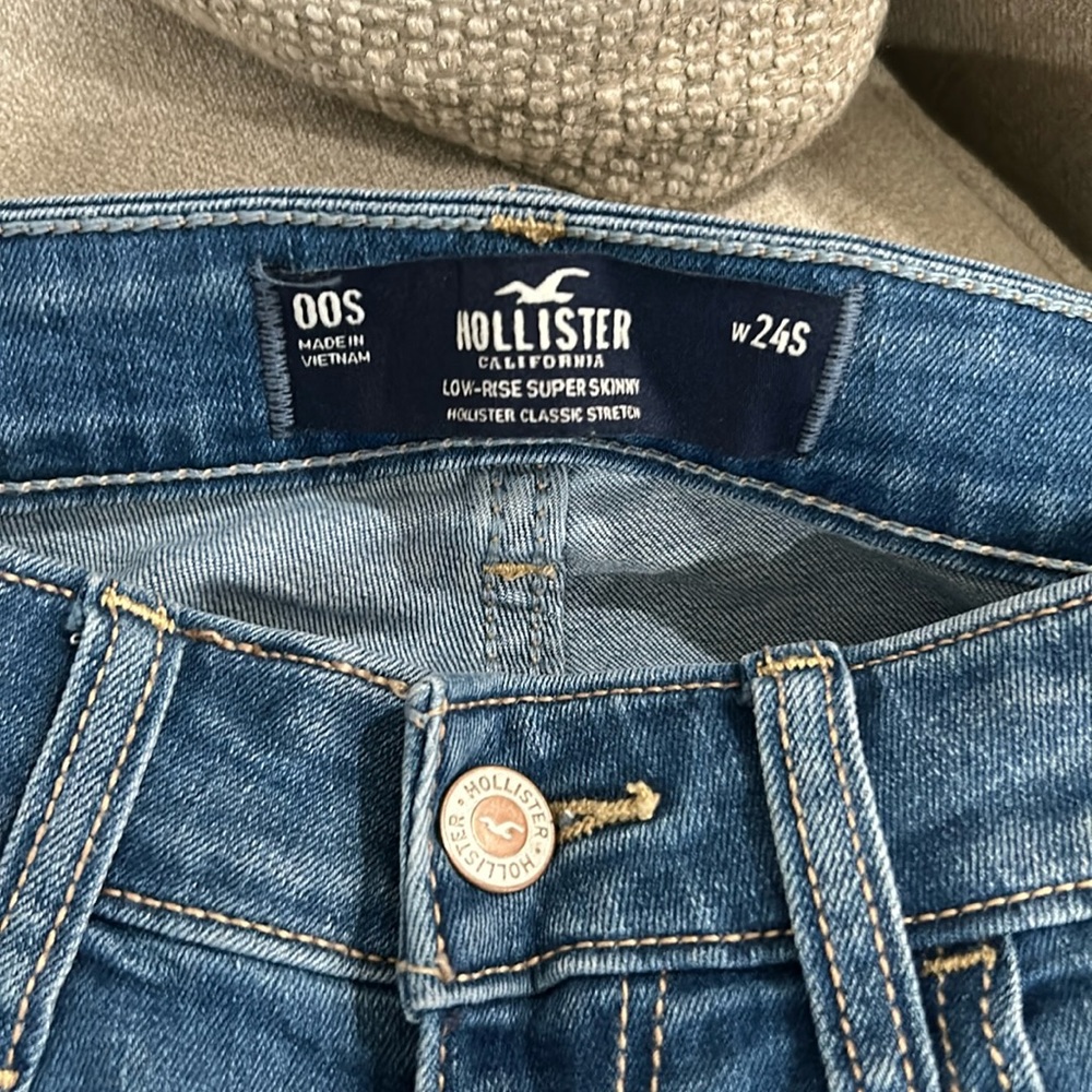 Hollister jeans size 00S / w24S